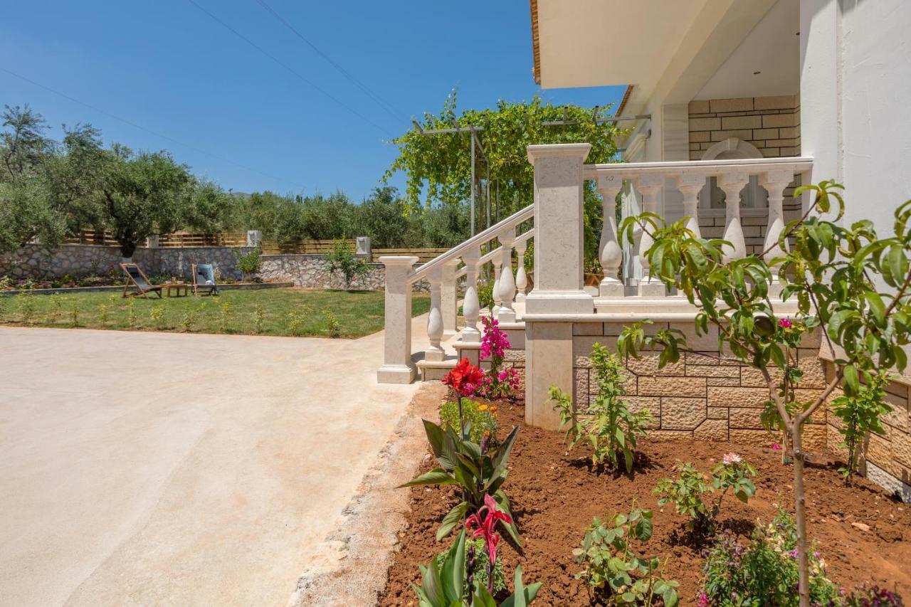 Villa Serenity Agia Marina  외부 사진